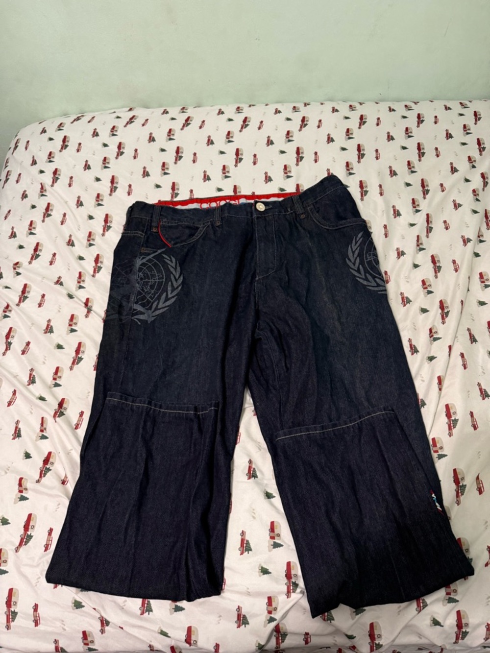 Mid 2000s Authentic Coogi world map Jeans 44x35